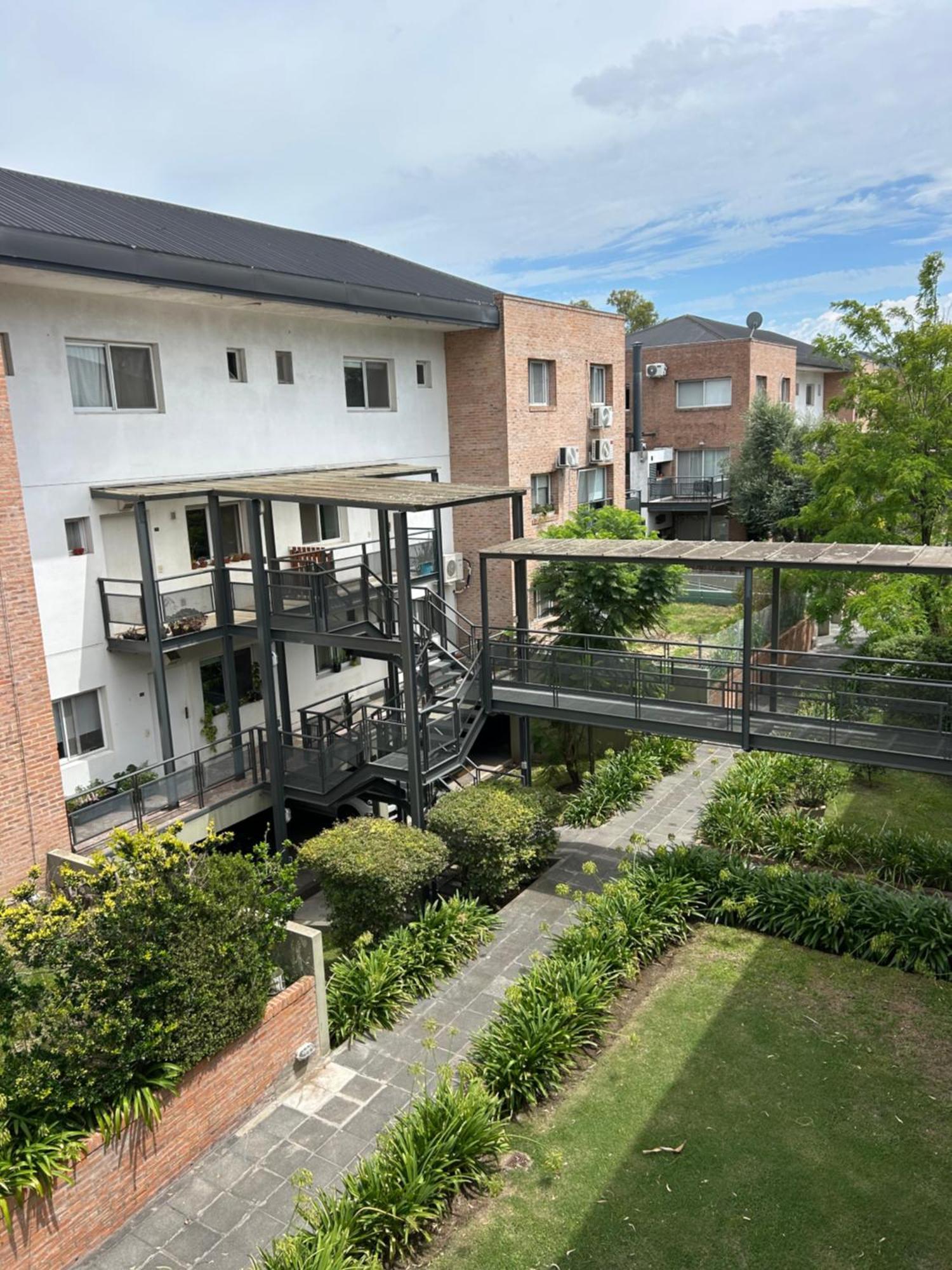 Apartamento Lindisimo Con Parrilla Y Piscina, En Country Pilar (Buenos Aires)