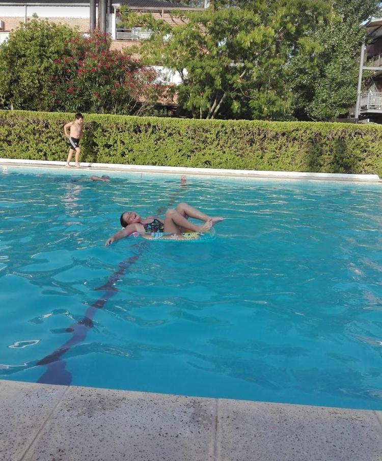 Lindisimo Con Parrilla Y Piscina, En Country *