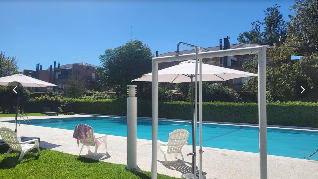 Lindisimo Con Parrilla Y Piscina, En Country