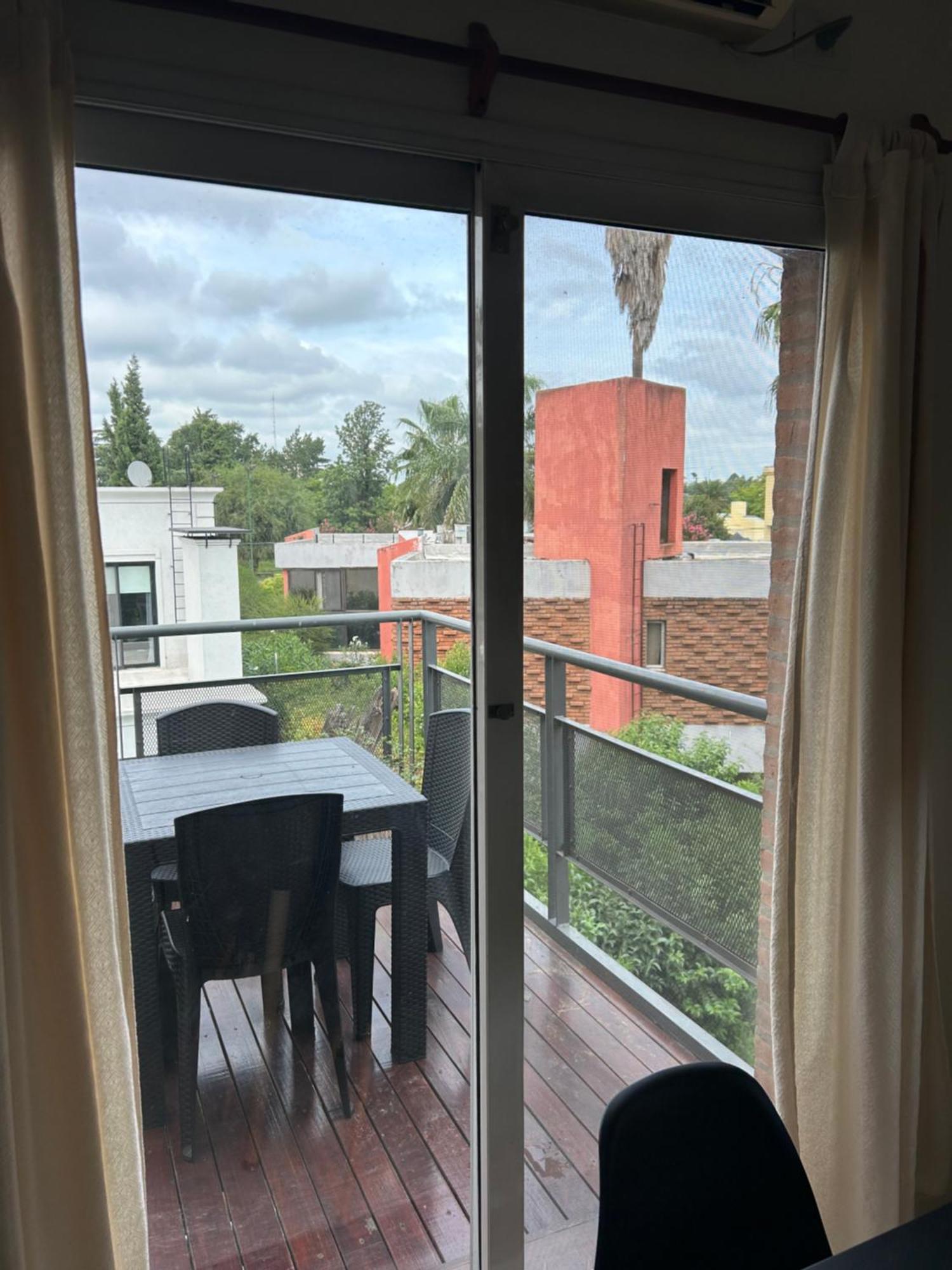 Apartamento Lindisimo Con Parrilla Y Piscina, En Country Pilar (Buenos Aires)